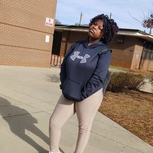 Meet your Posher, Jadeya